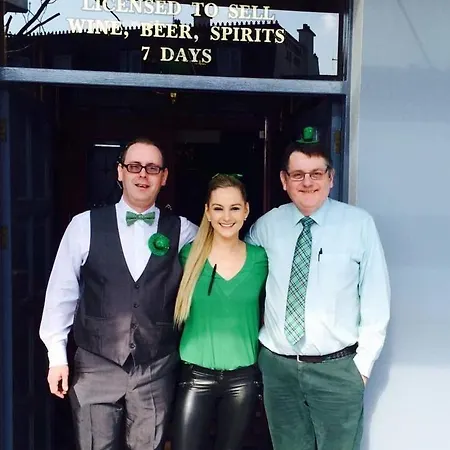 Mcsweeney Arms 3* キラーニー