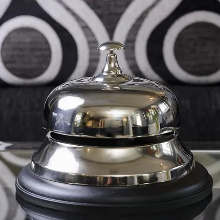 Mcsweeney Arms ホテル