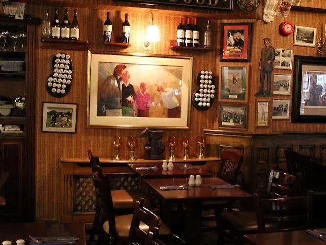 Mcsweeney Arms 호텔